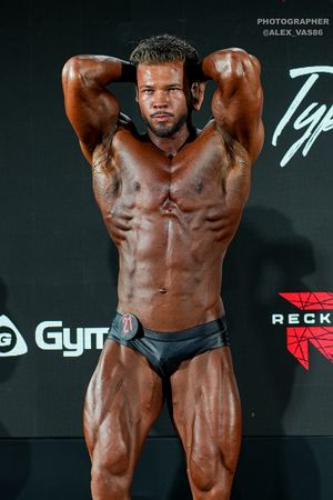 CLASSIC PHYSIQUE ЮНИОРЫ STARS
